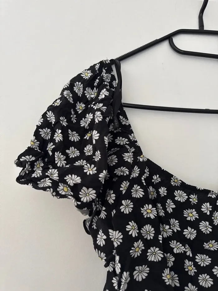 Blouse noire avec fleurs Primark - photo numéro 2