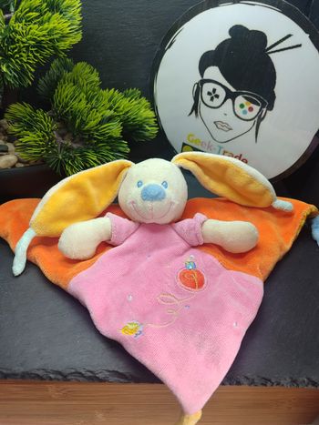 doudou lapin plat mots d'enfants rose  orange oiseau maison planète jaune rayé ancien 