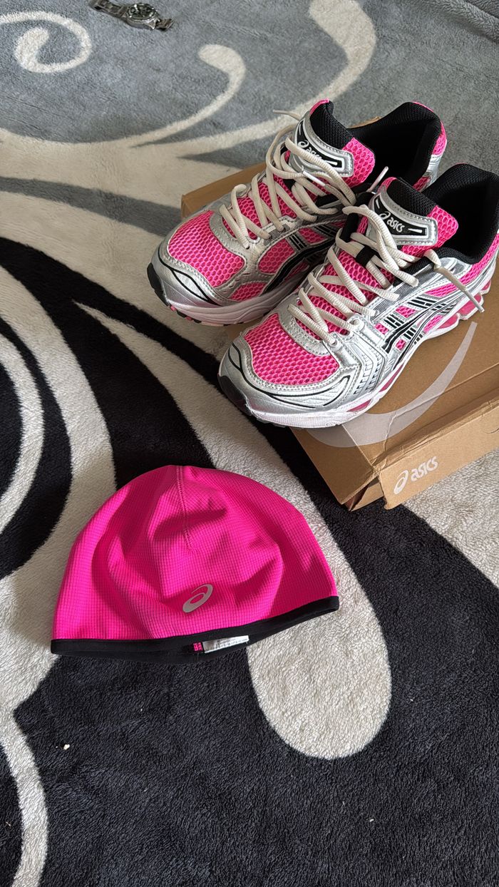 Bonnet Asics running