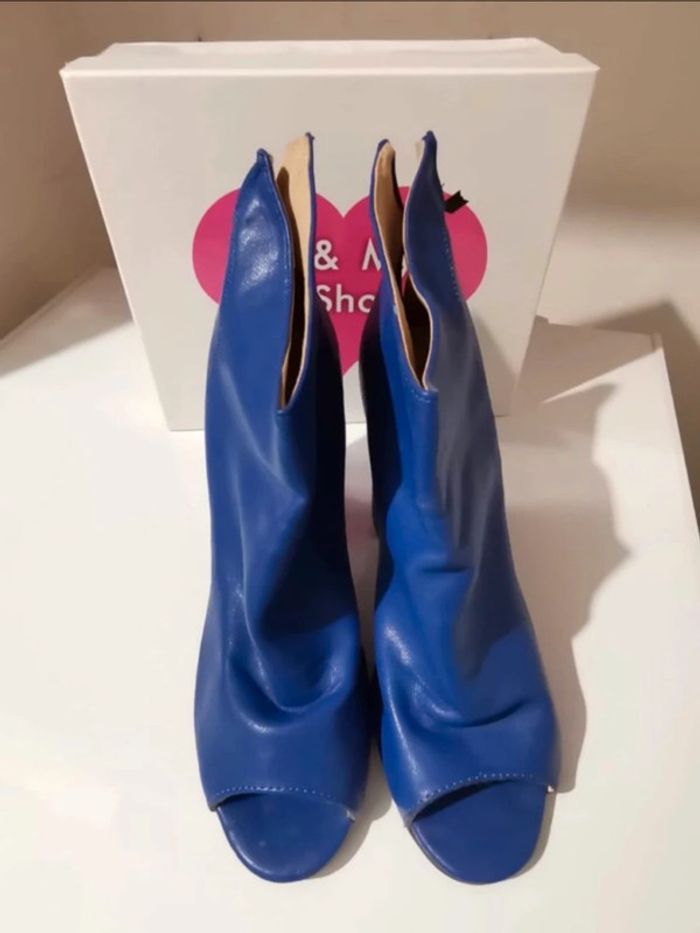 Bottines bleues - photo numéro 2