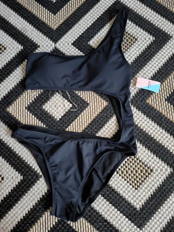 Bikini noir une épaule – Taille S – Neuf (Ardene) 🖤