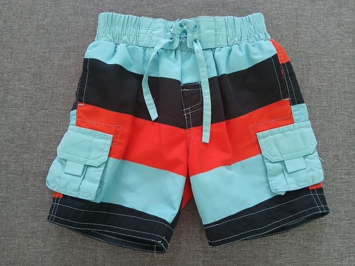 Short 3 ans