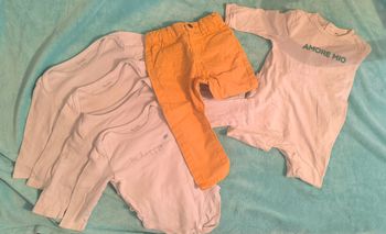 Lot vêtements taille 12 mois
