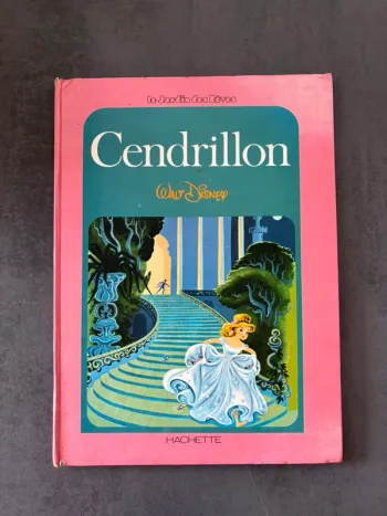 Livre vintage « Cendrillon »