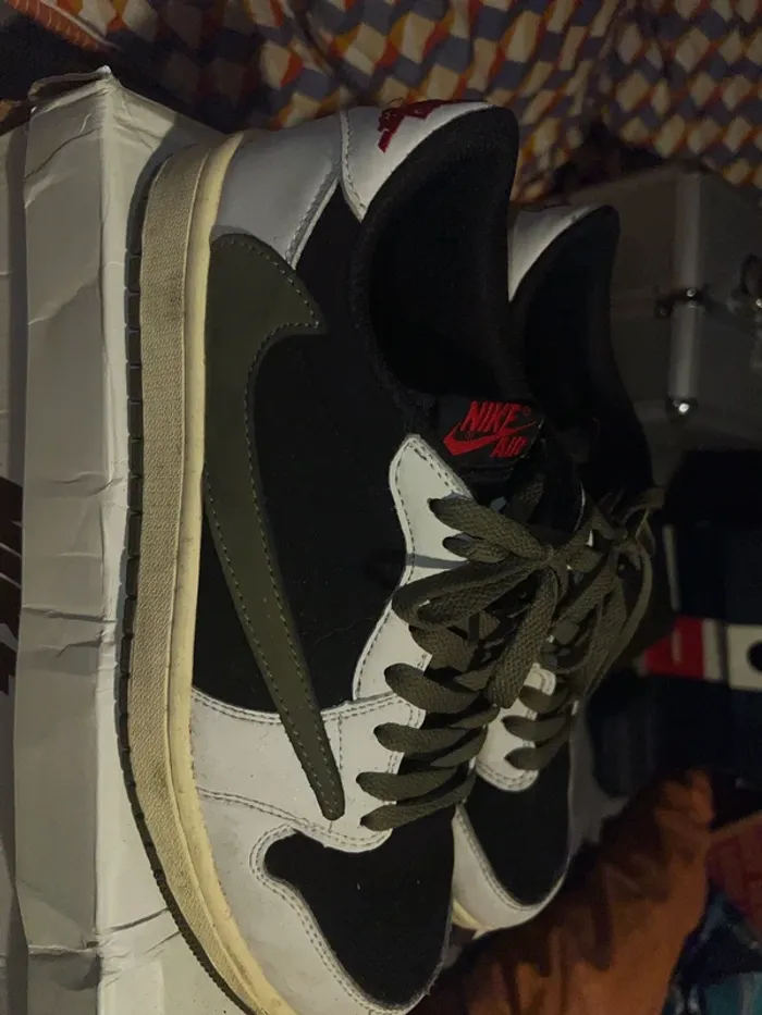 Basket air Jordan 1 officiel Travis Scott 1985 rétro édition limitée rare - photo numéro 3