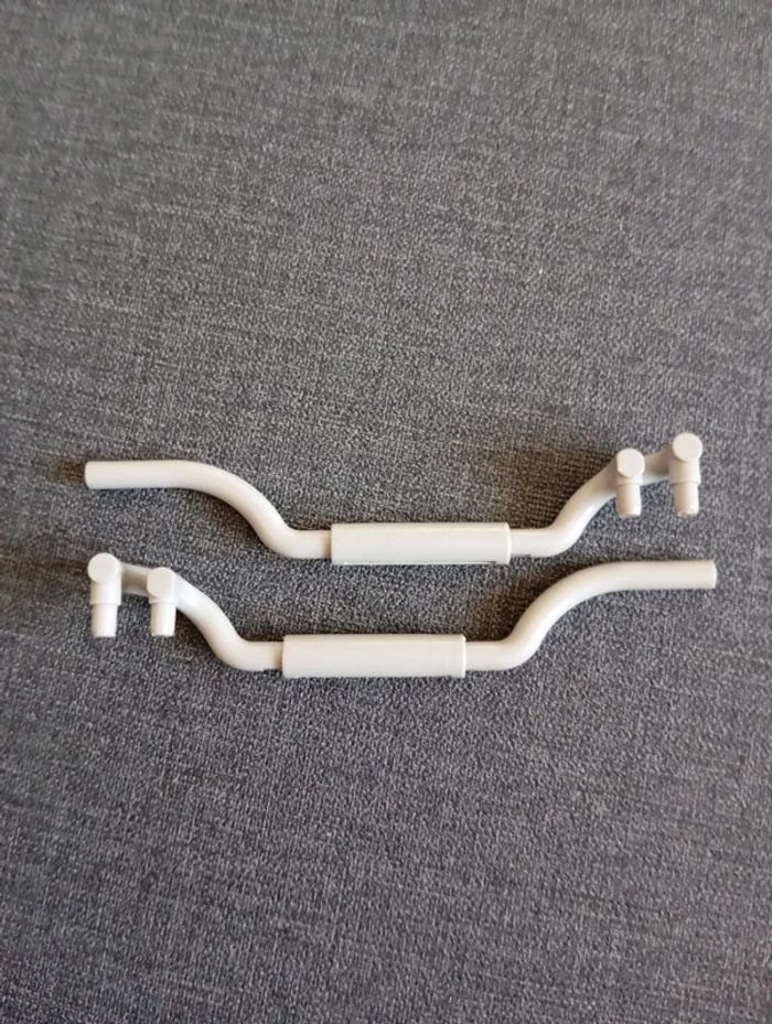 Vehicle,exhaust pipe