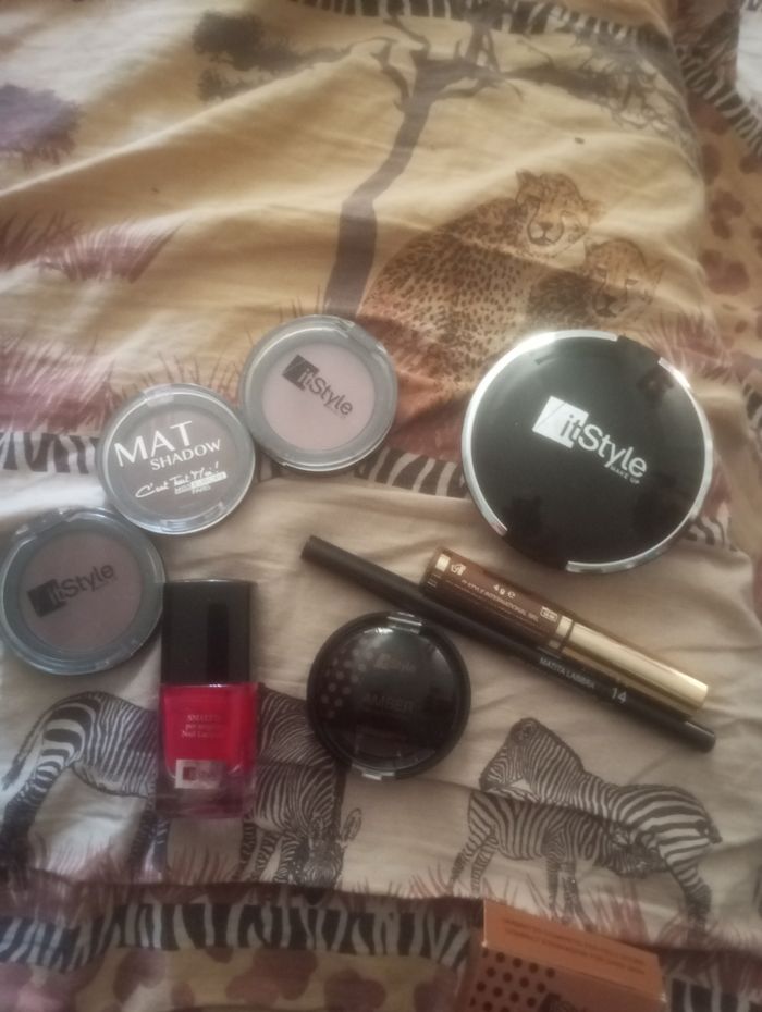 Maquillage - photo numéro 2