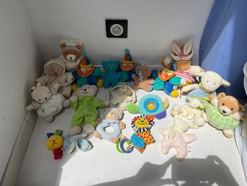 Lot de peluches pour bébés