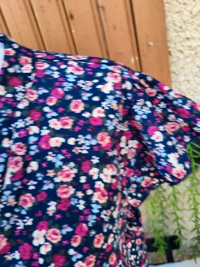 Blouse fleuri bleu marine multicolore taille 48 - photo numéro 3