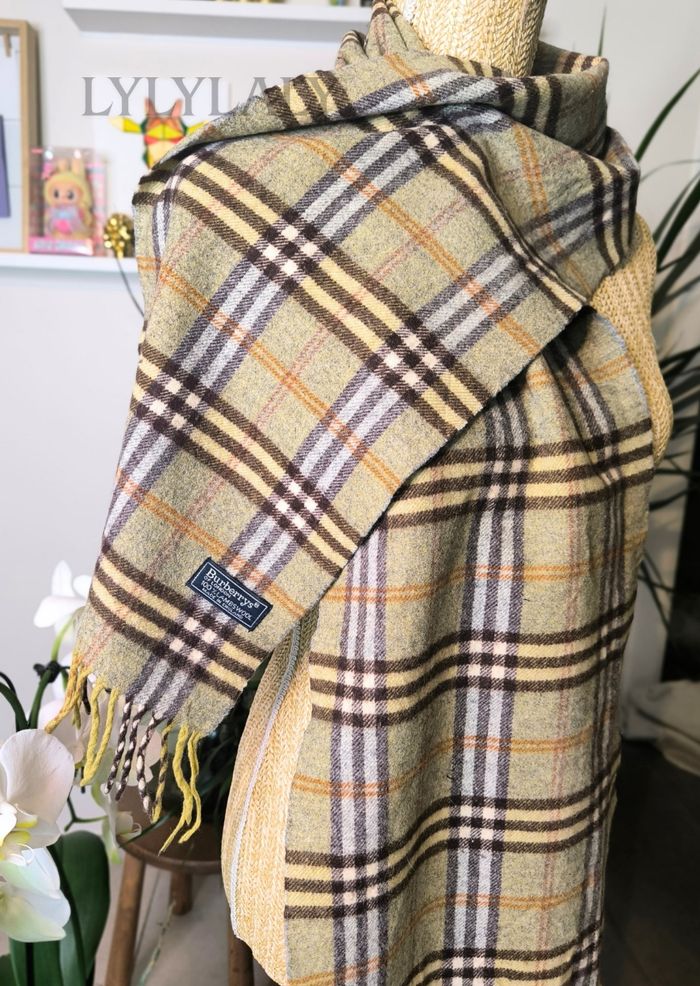 🌿 Écharpe Burberrys vintage vert olive – Authentique Made in England