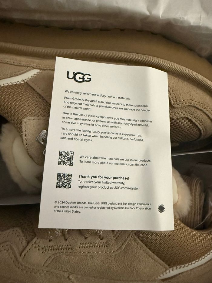 UGG femme 'Lowmel Sand » taille 36 eu authentique - photo numéro 2