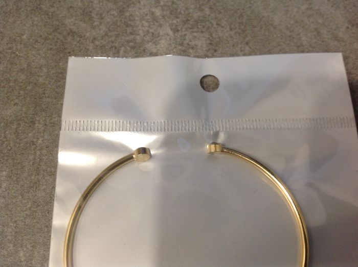 Bracelet jonc en métal doré et strass neuf - photo numéro 4