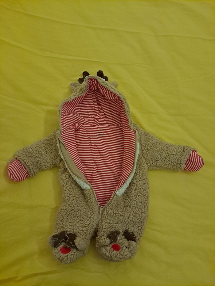 Combi renne Primark 1mois - photo numéro 2