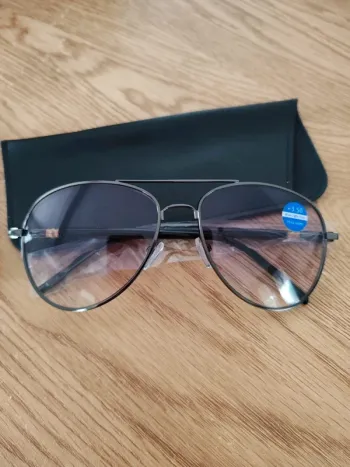 Lunette de soleil UV400 et anti reflet lumière bleu