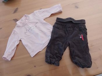 Ensemble t-shirt et pantalon velours