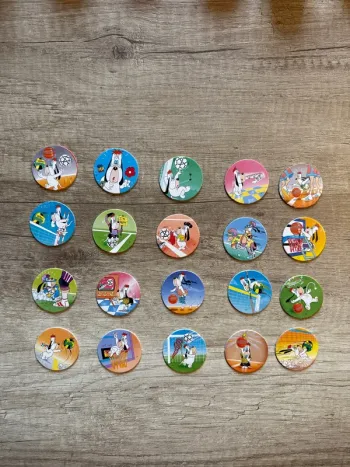 Lot pogs Droopy