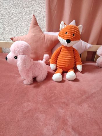 Chien en peluche interactif rose - Marche, avoir et remue la queue -Très bon état