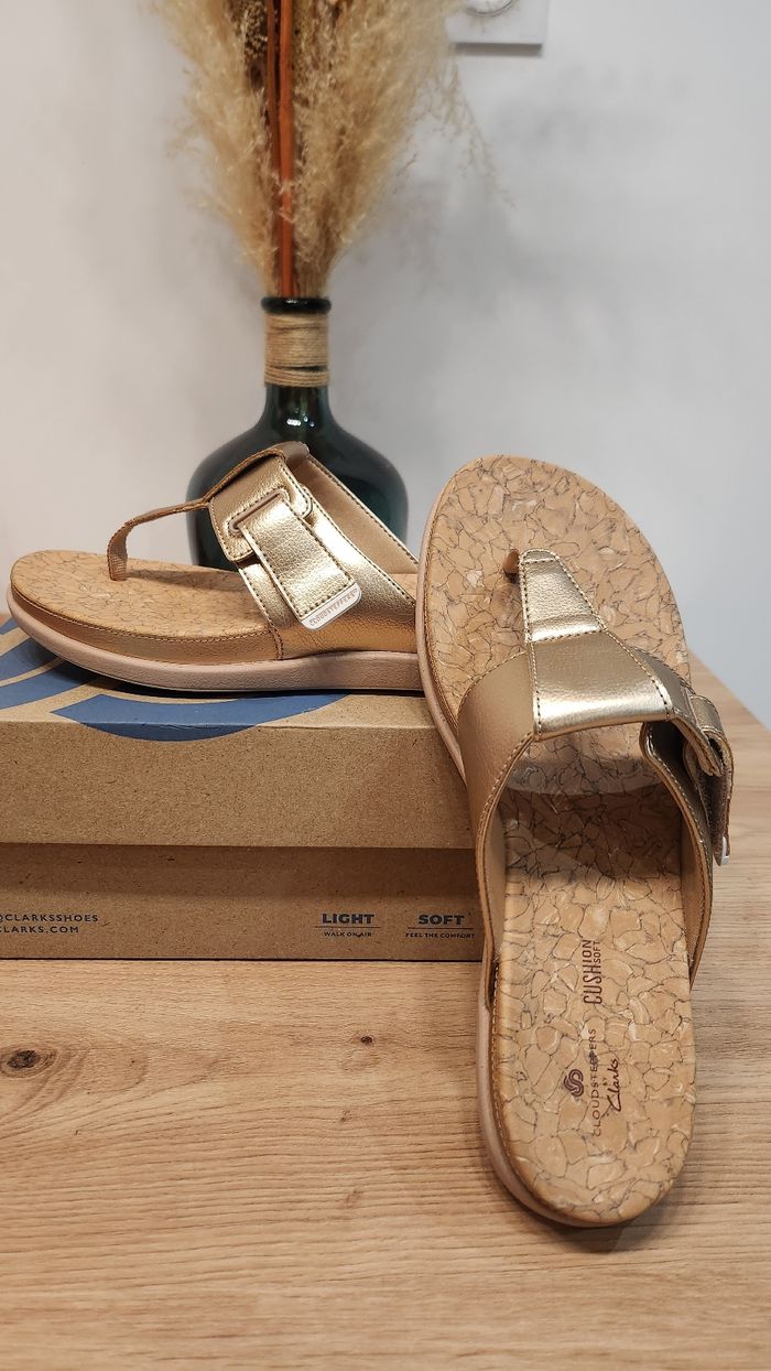 Sandales dorées –Clarks Step June Reef Gold – Taille 38 - photo numéro 2