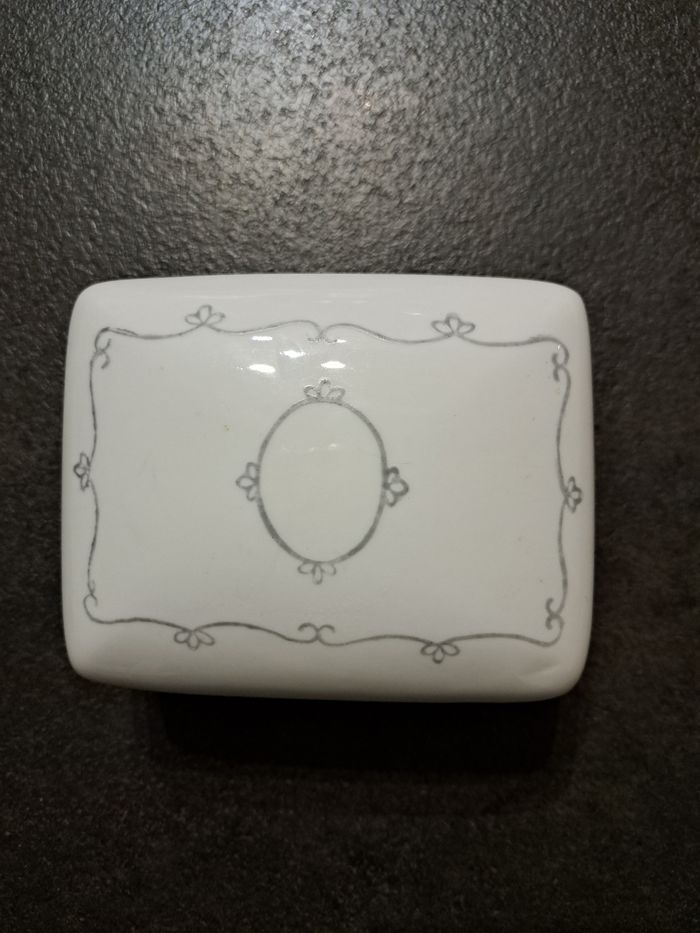 Joli Pot en céramique peint à la main