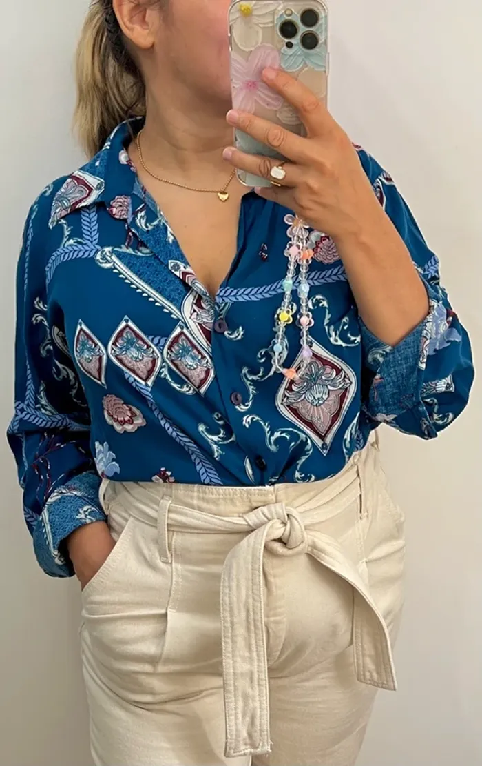 Chemise bleue imprimée