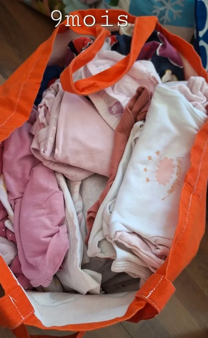 Gros sac vêtement fille - photo numéro 2