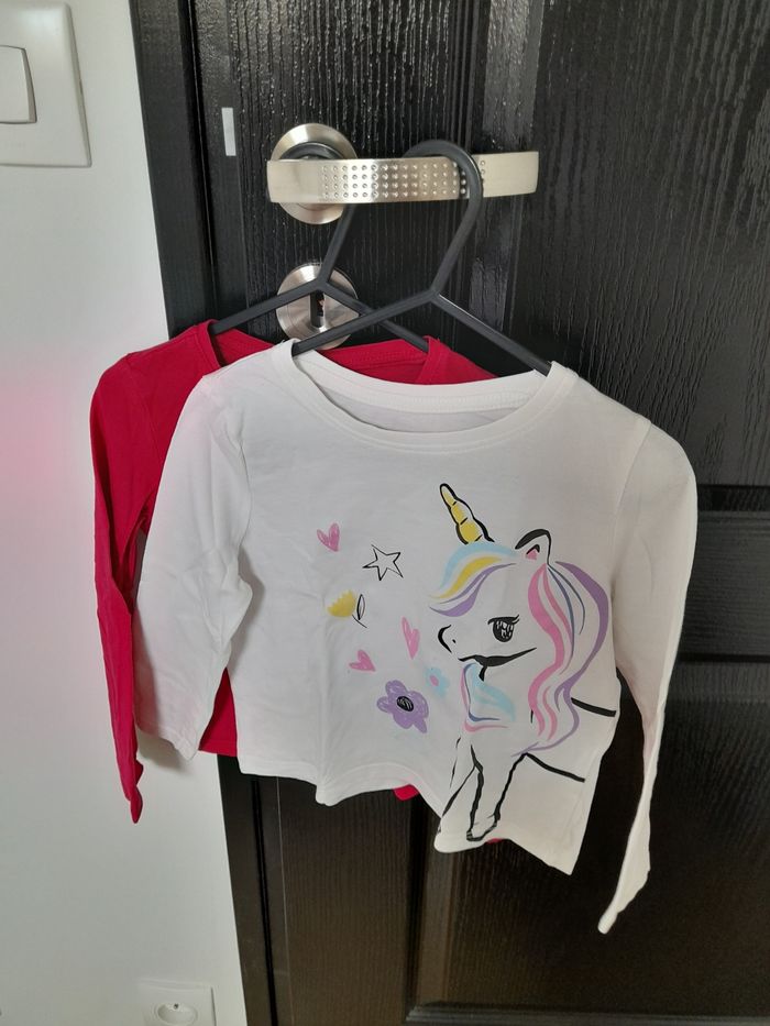 Lot T-shirts fille 4ans