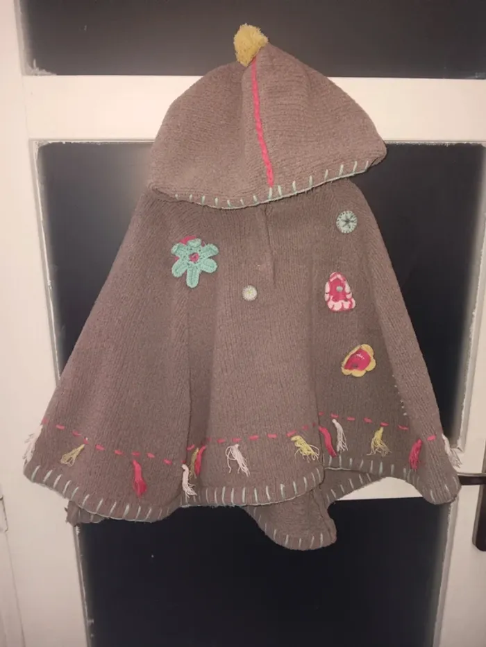 Magnifique poncho 23 mois