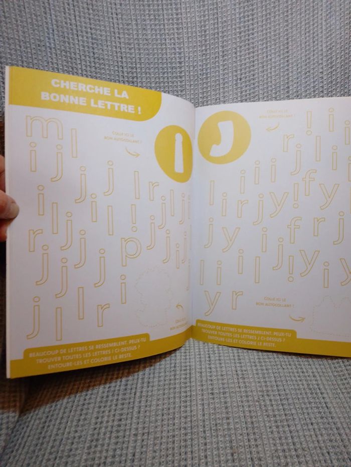 L'alphabet - livre d'activités avec autocollants - photo numéro 8