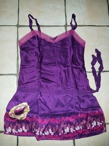 Nuisette violette type satin