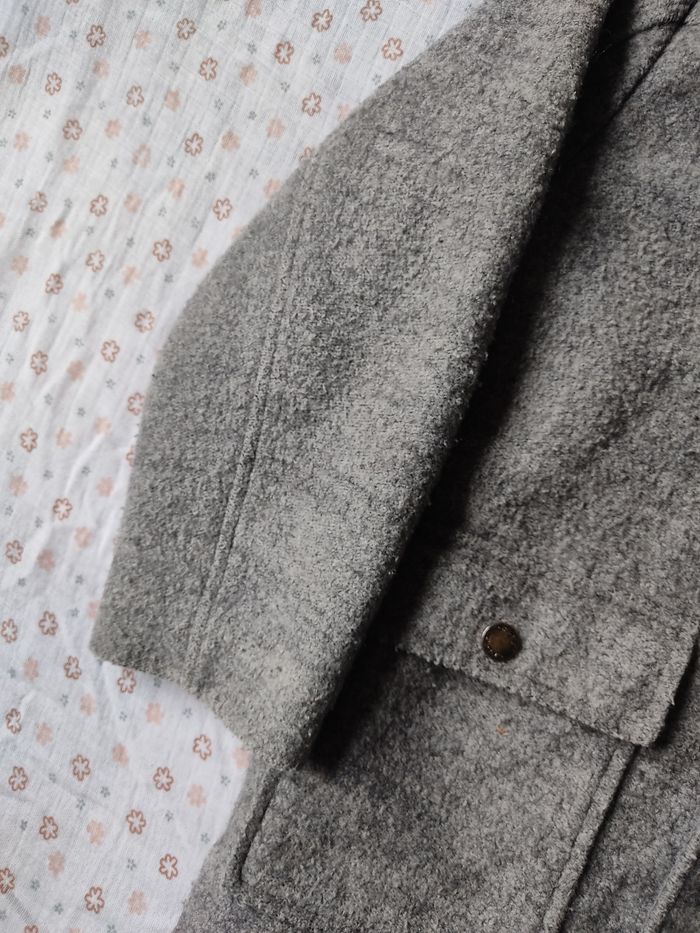 Manteau laine bouillie gris Okaïdi - Taille 6 ans - Très bon état - photo numéro 3