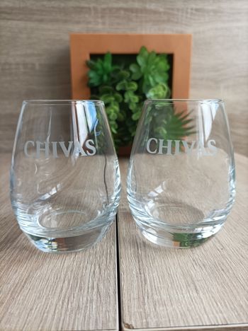 Lot 2 verres Chivas 