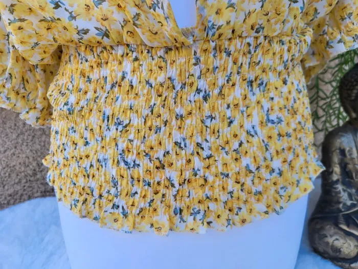 Blouse voile fleuri courte ivoire jaune shein taille 52 - photo numéro 4