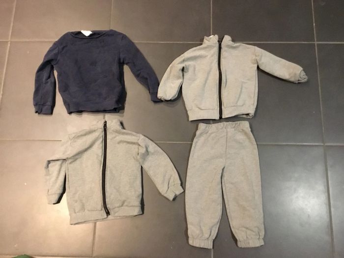 1 ensemble + 2 pulls Décathlon 2 ans