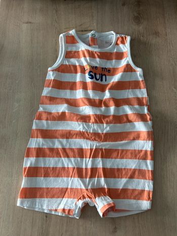 Combinaison short 24 mois