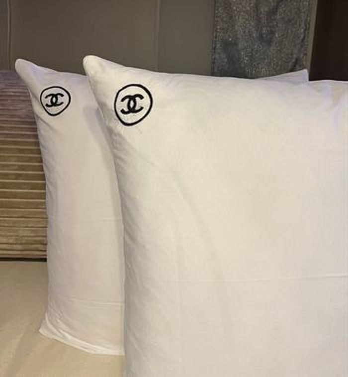 Taie d'oreiller brodé - photo numéro 5