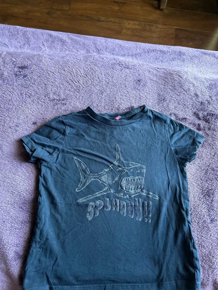 T-shirt manches courtes garcon en coton bleu marine thème requins Sergent major taille 4 ans