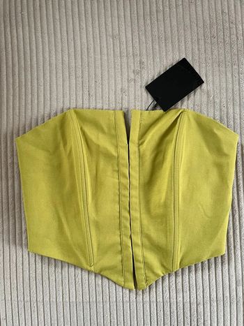 Crop top pomme bershka