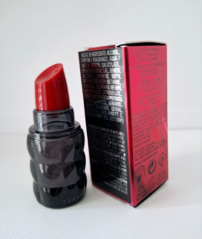 Miniature de parfum Yes I Am Cacharel - photo numéro 3