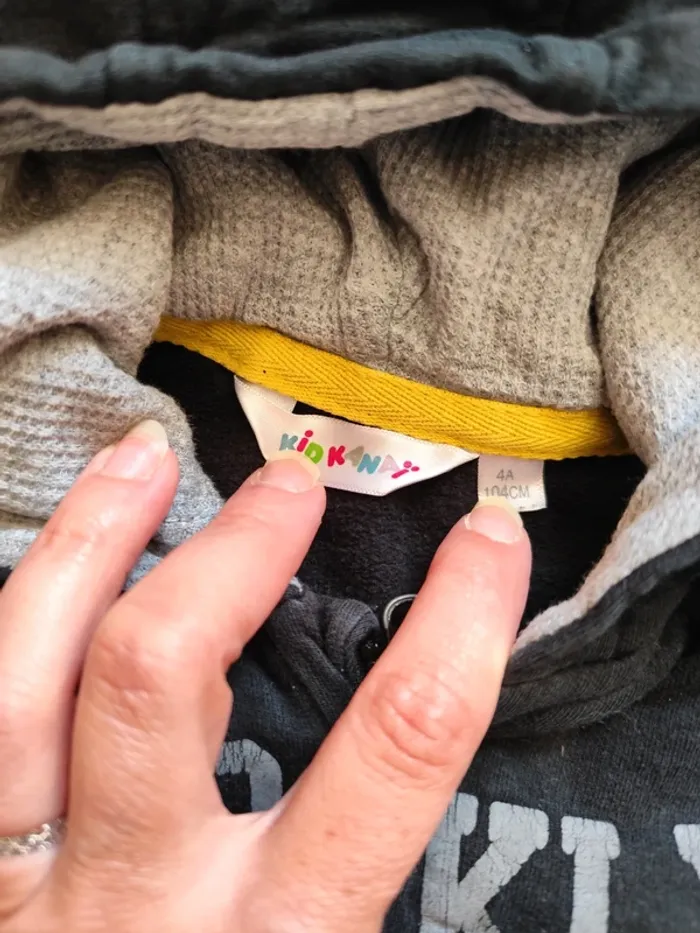 Veste garçon taille 4 ans - photo numéro 2