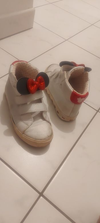 Baskettes minies montante taille 33