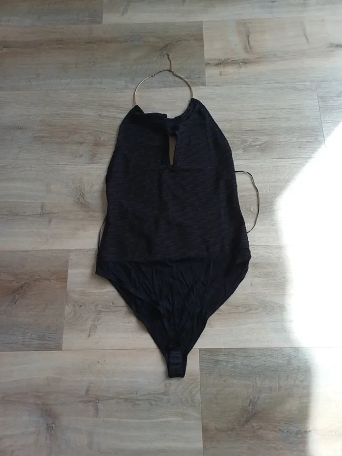 Body dos nu