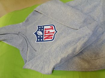 Sweat à capuche NFL taille xs h& m