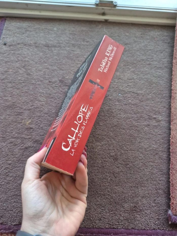 Livre calliope la voix des flammes par tabitha king - photo numéro 4