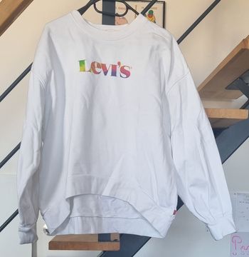 Pull oversize levi's
