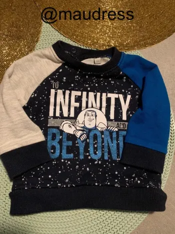 Pull Disney 3 mois buzz l’éclair excellent état