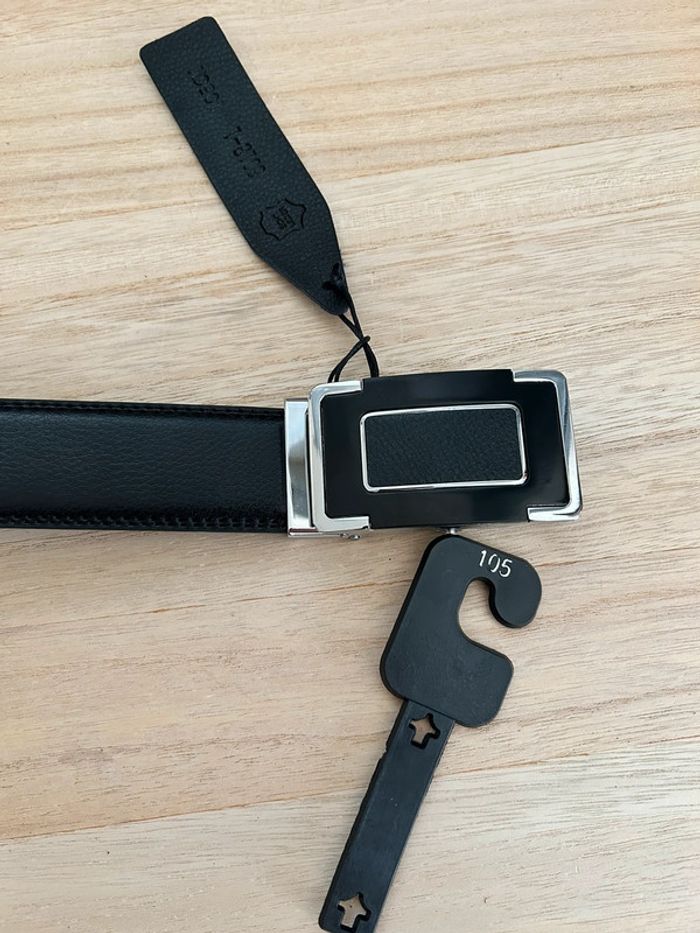 Ceinture en cuir noir taille 105 cm - photo numéro 3