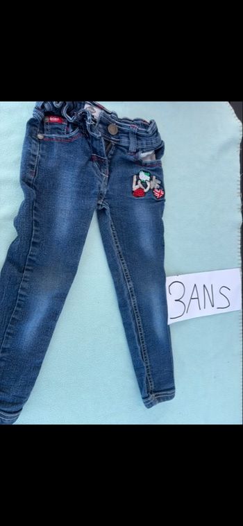 Jean Lee Cooper fille 3 ans LOVE sequins et broderies