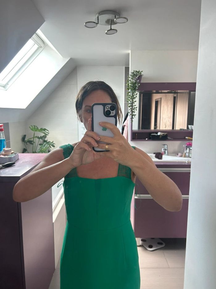 Robe verte détail dentelle - photo numéro 4