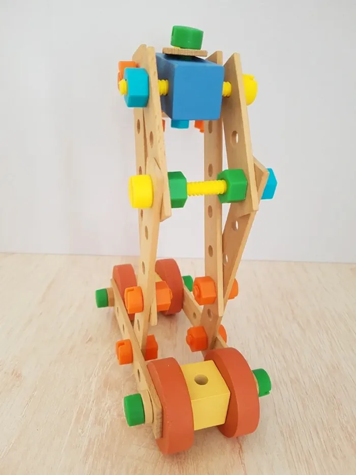 Jeu de construction à visser en bois - photo numéro 9