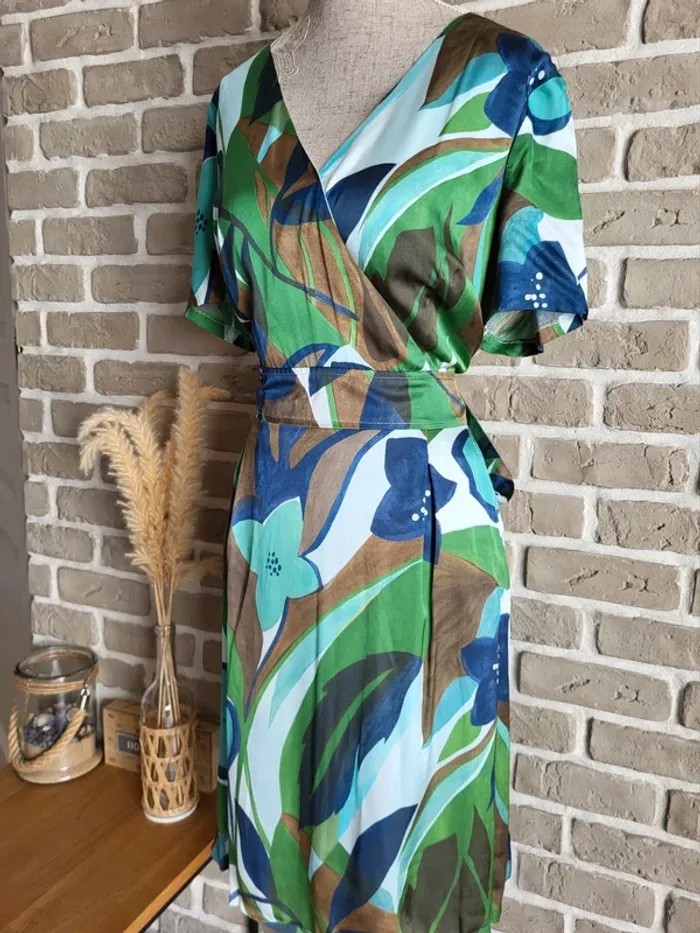 Magnifique robe satinée neuve Marie Méro - photo numéro 6